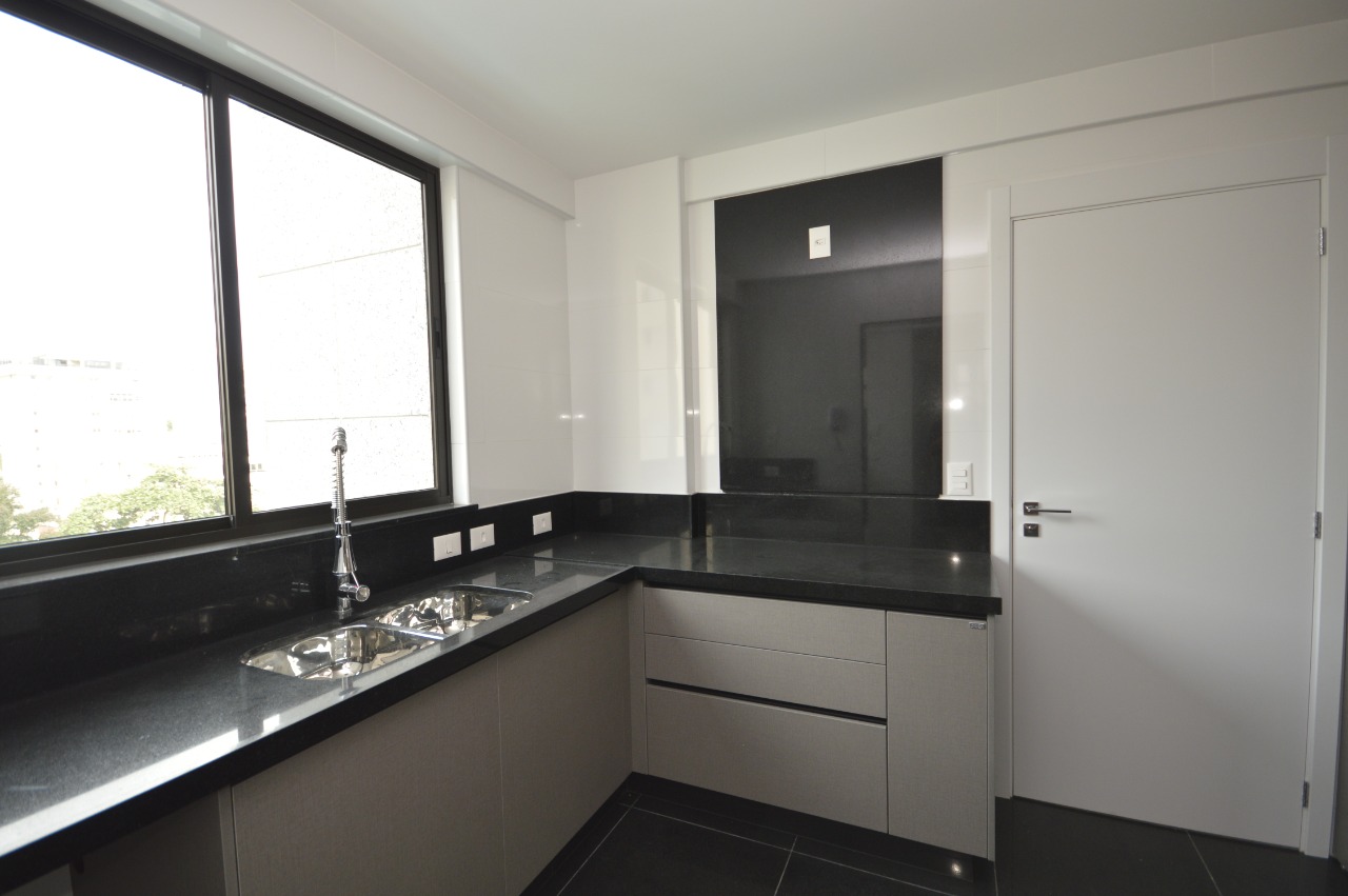 Apartamento à venda com 4 quartos, 197m² - Foto 22