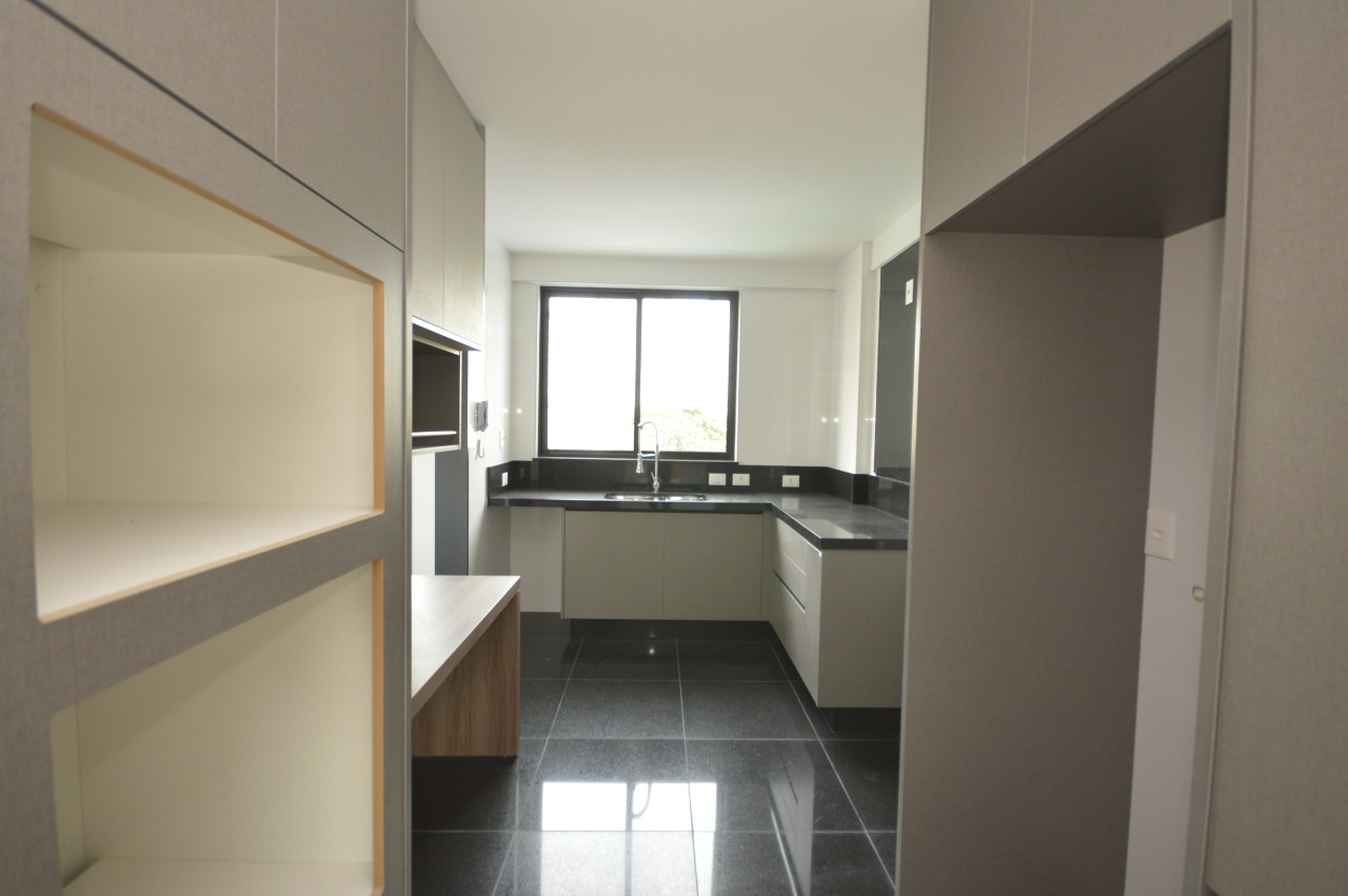 Apartamento à venda com 4 quartos, 197m² - Foto 13