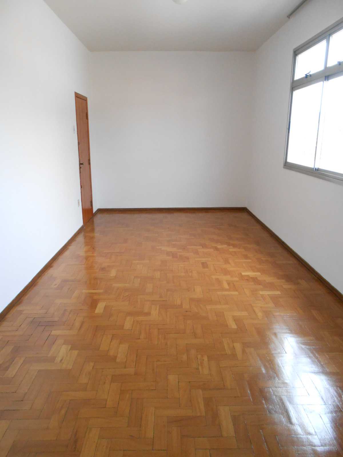 Apartamento à venda com 3 quartos, 102m² - Foto 4