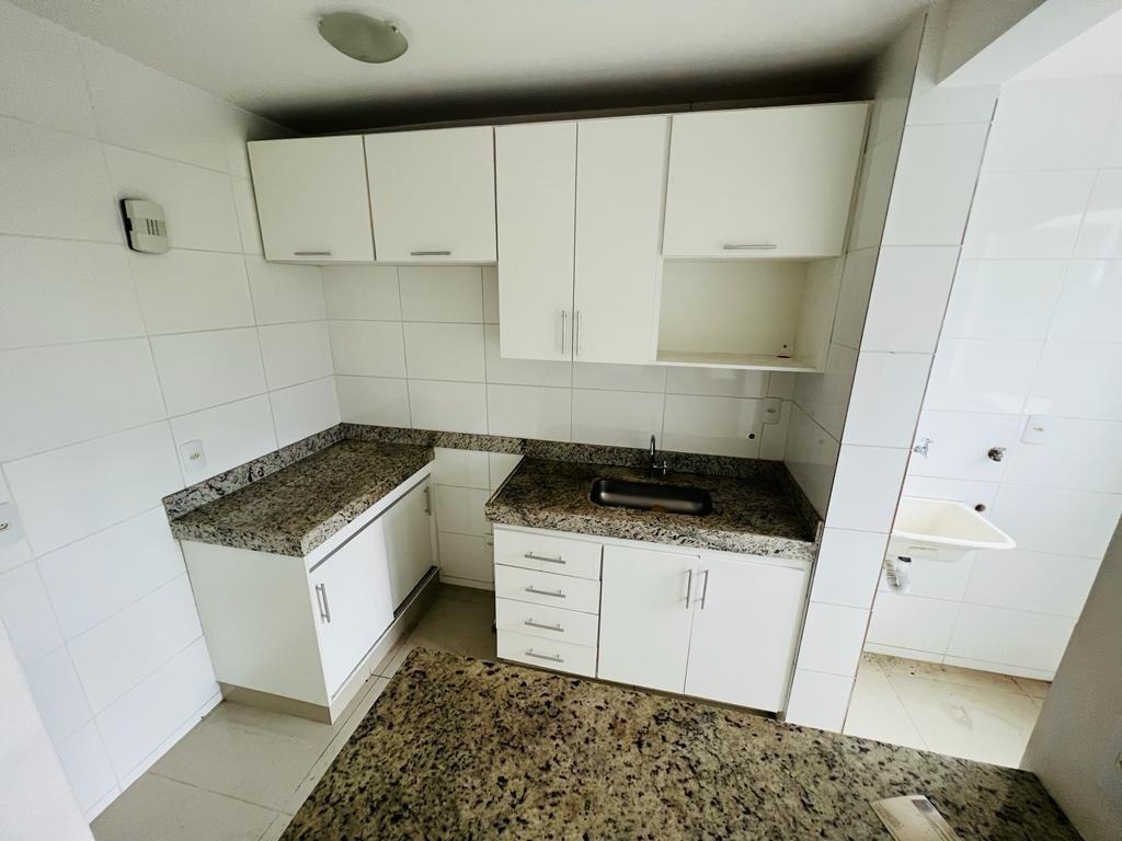 Apartamento à venda com 2 quartos, 75m² - Foto 7