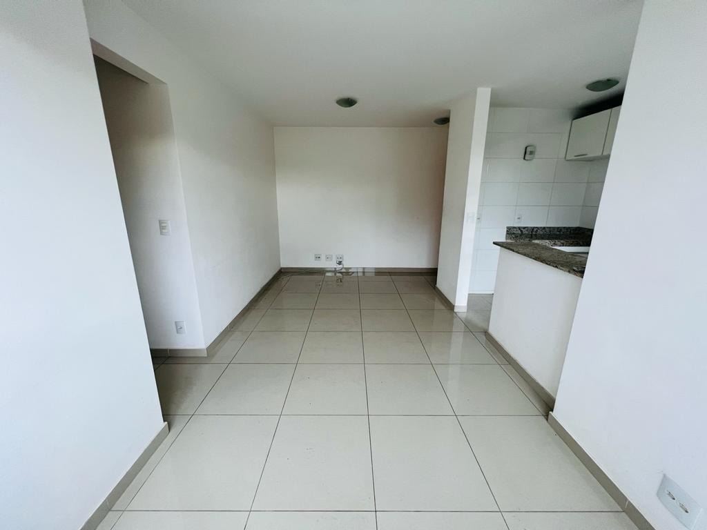 Apartamento à venda com 2 quartos, 75m² - Foto 1