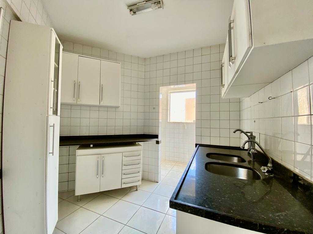 Apartamento à venda com 3 quartos, 80m² - Foto 4