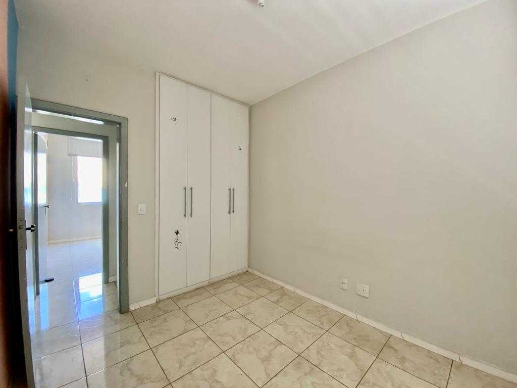 Apartamento à venda com 3 quartos, 80m² - Foto 13