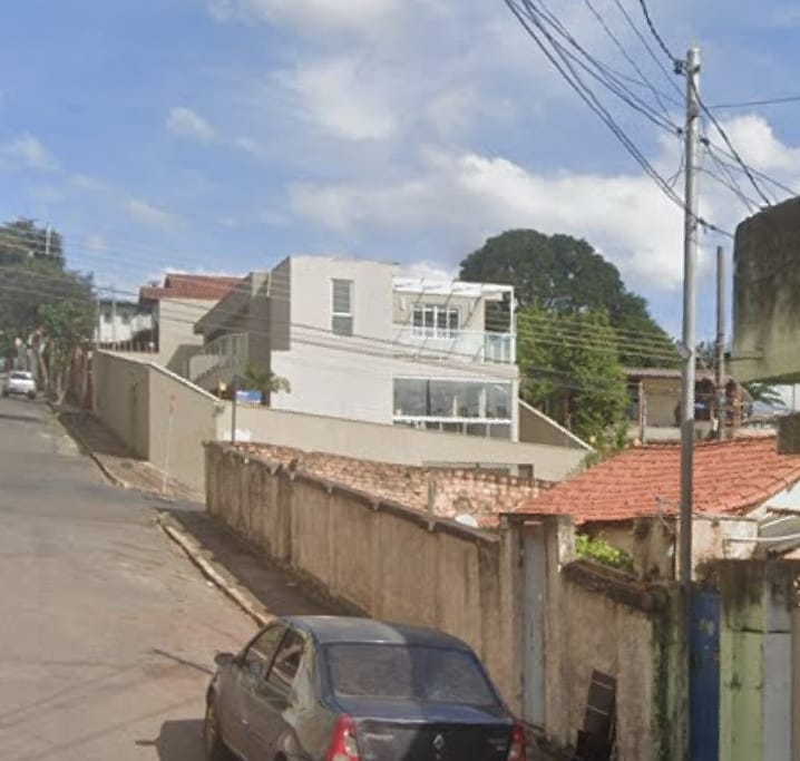 Casa à venda com 3 quartos, 300m² - Foto 3