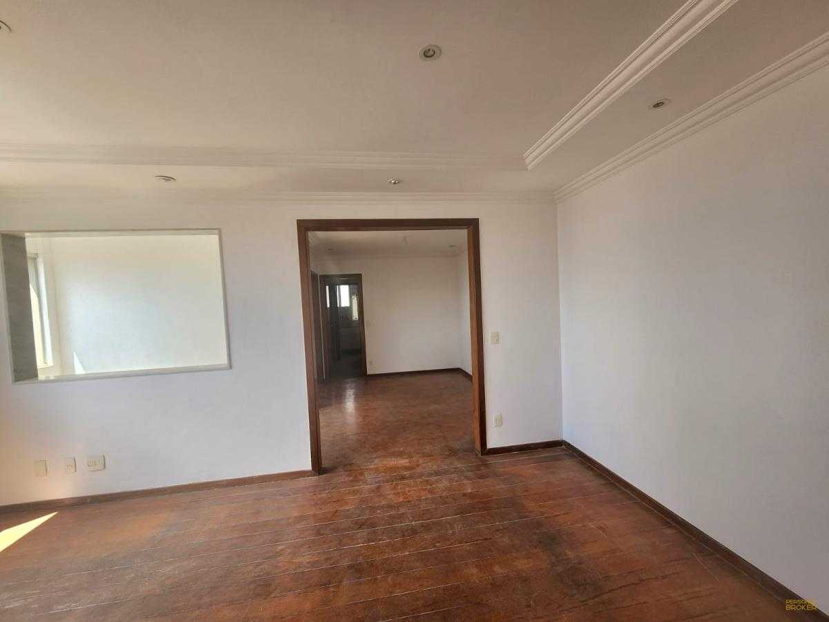 Apartamento à venda com 4 quartos, 140m² - Foto 1