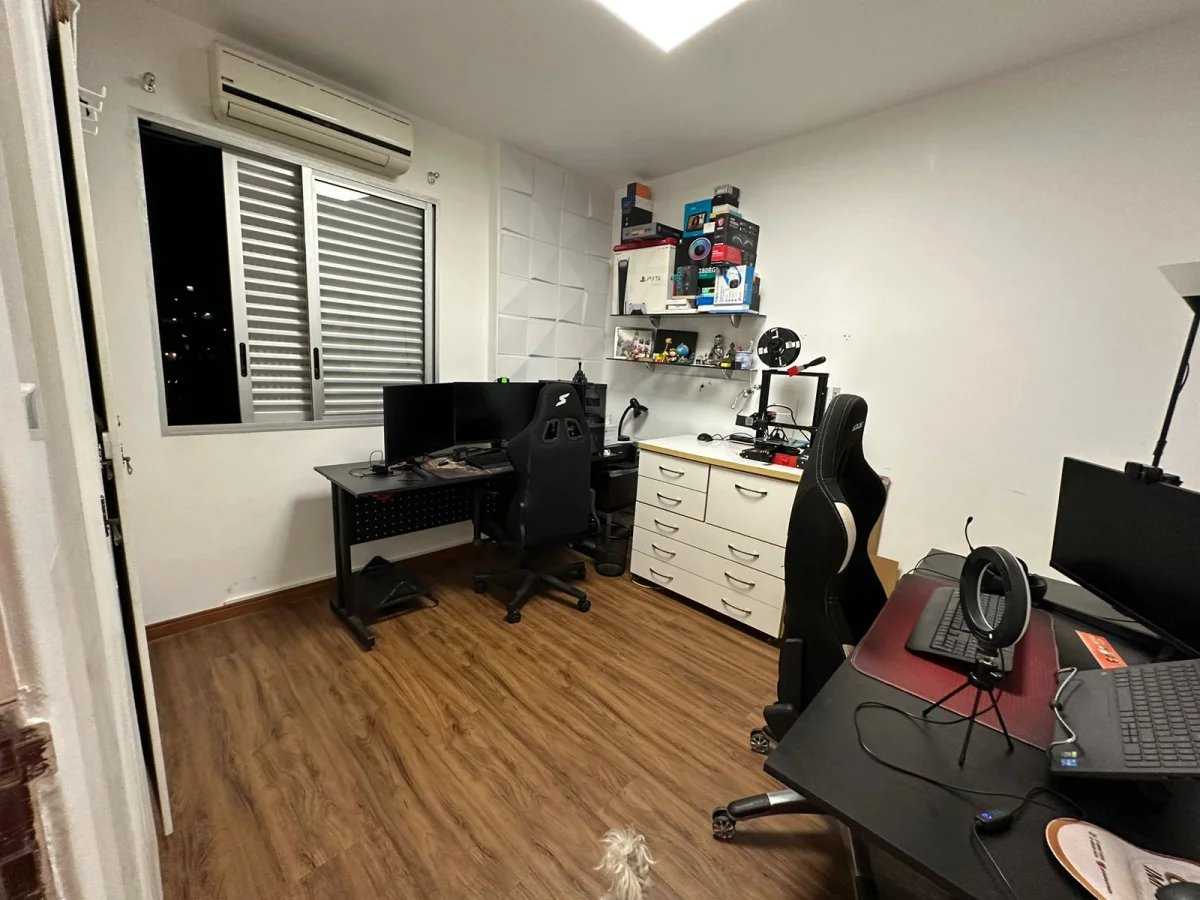 Apartamento à venda com 2 quartos, 65m² - Foto 1