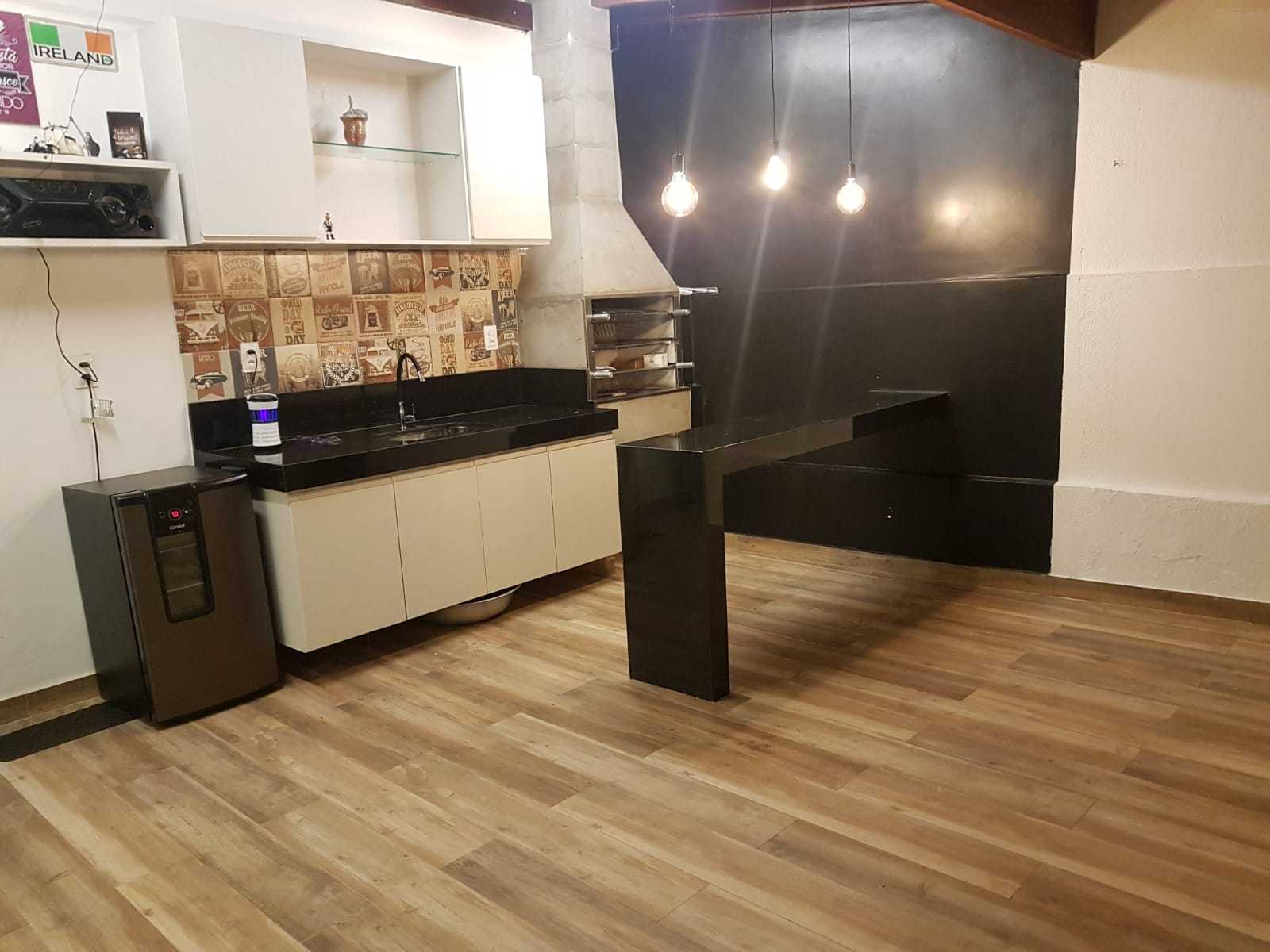 Casa à venda com 3 quartos, 130m² - Foto 2