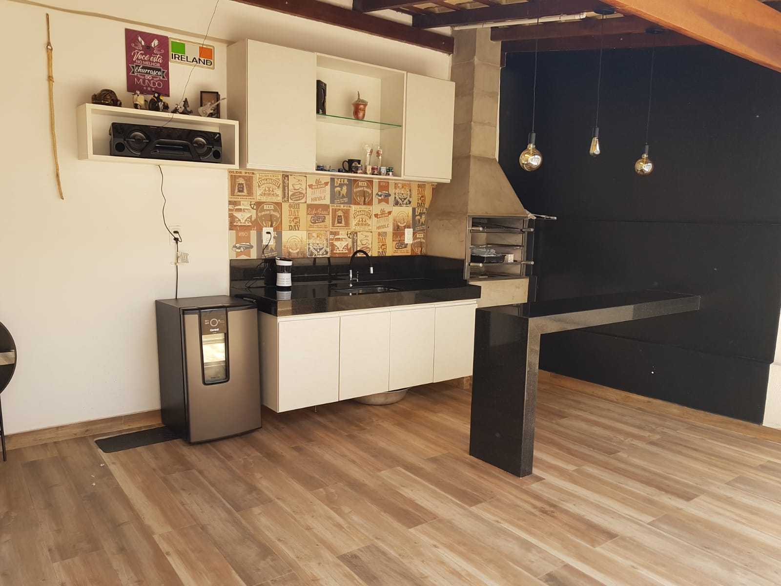 Casa à venda com 3 quartos, 130m² - Foto 3