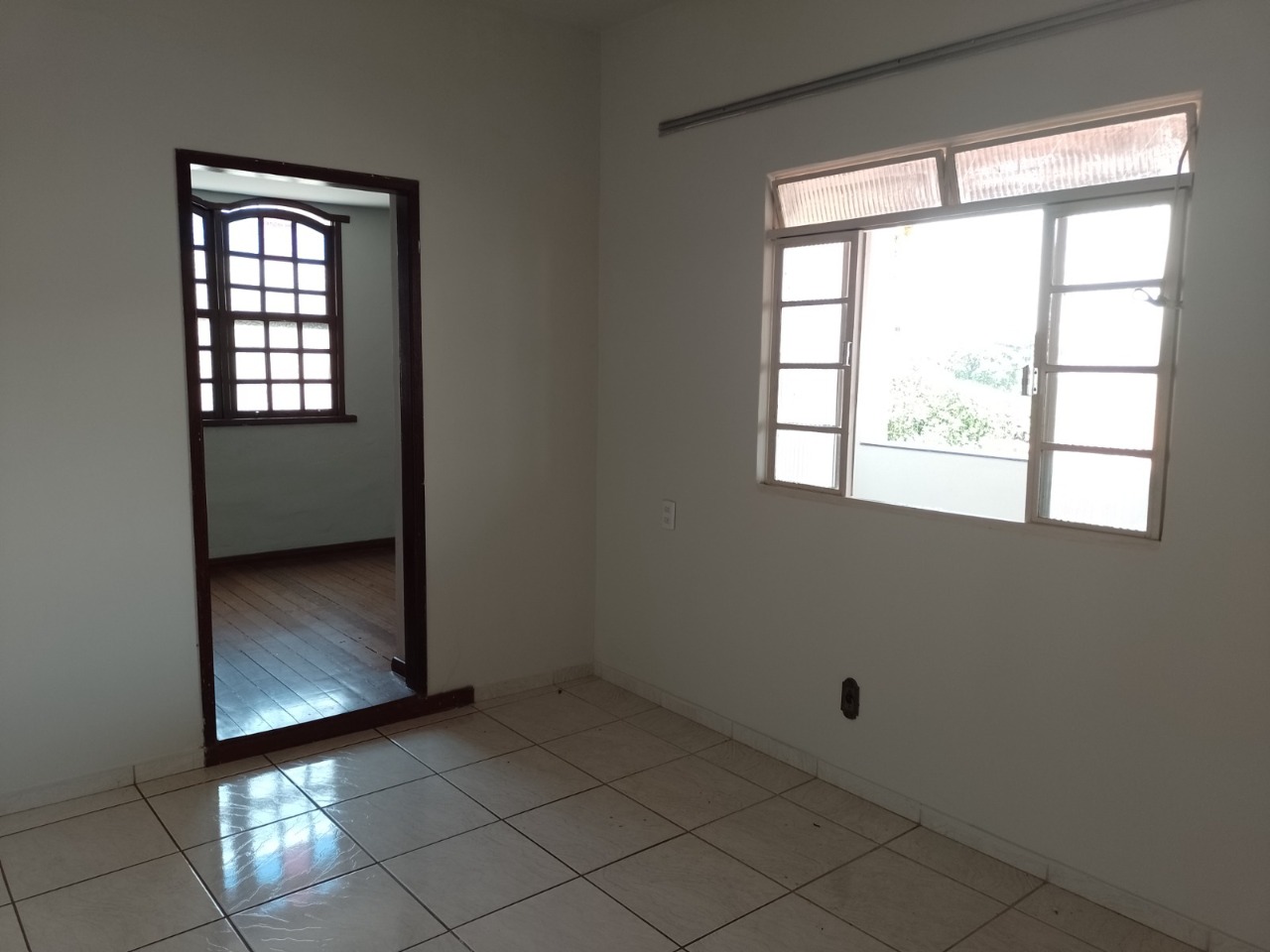 Casa à venda com 3 quartos, 360m² - Foto 8