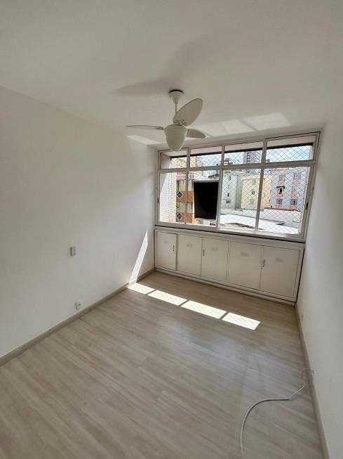 Apartamento à venda com 4 quartos, 170m² - Foto 10