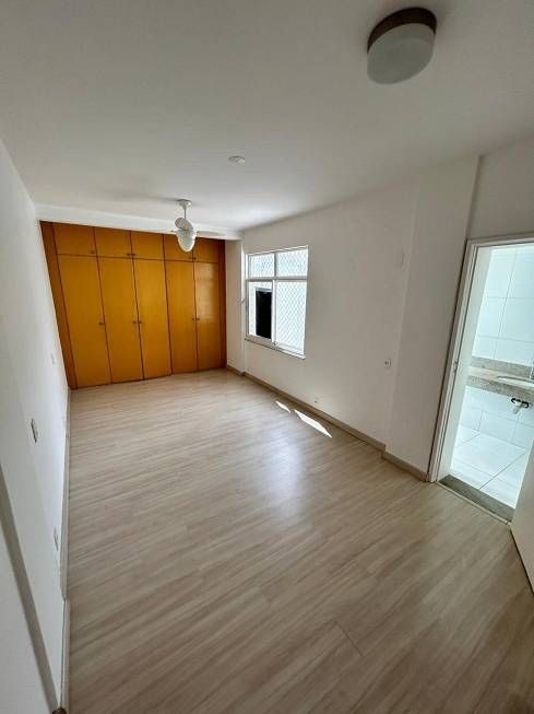 Apartamento à venda com 4 quartos, 170m² - Foto 4