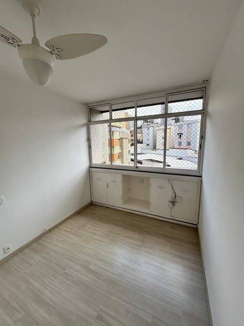 Apartamento à venda com 4 quartos, 170m² - Foto 8