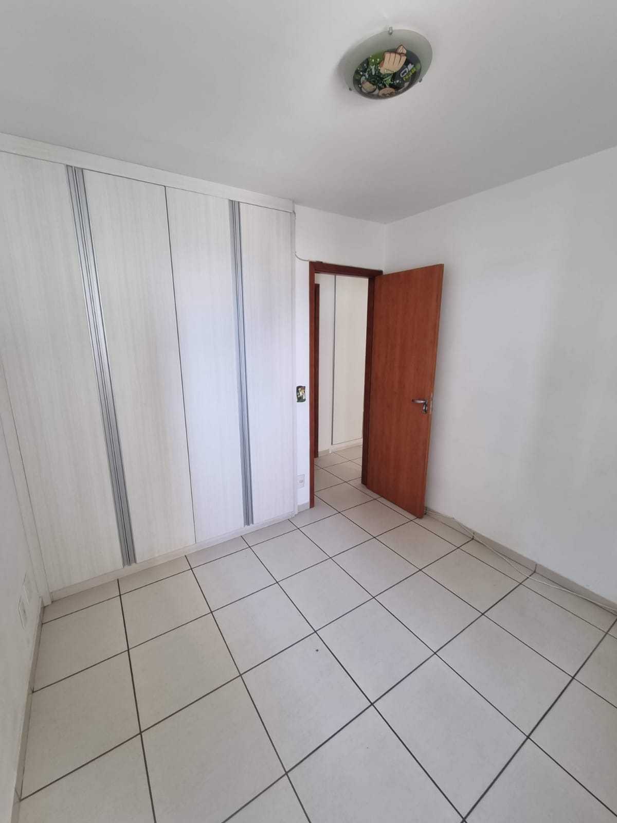 Apartamento à venda com 3 quartos, 75m² - Foto 17