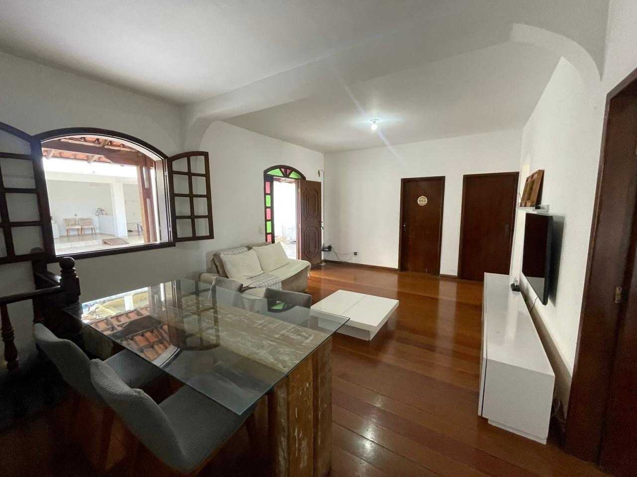 Casa à venda com 7 quartos, 360m² - Foto 3