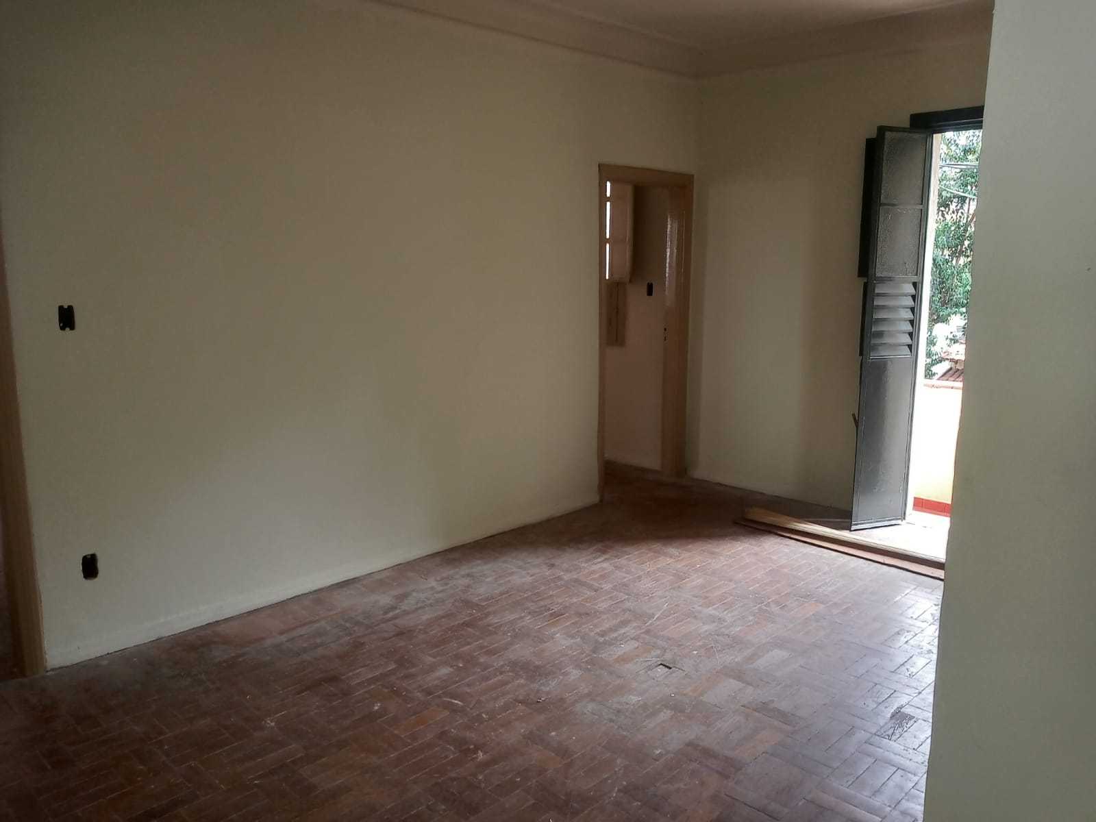 Casa à venda com 7 quartos, 220m² - Foto 11