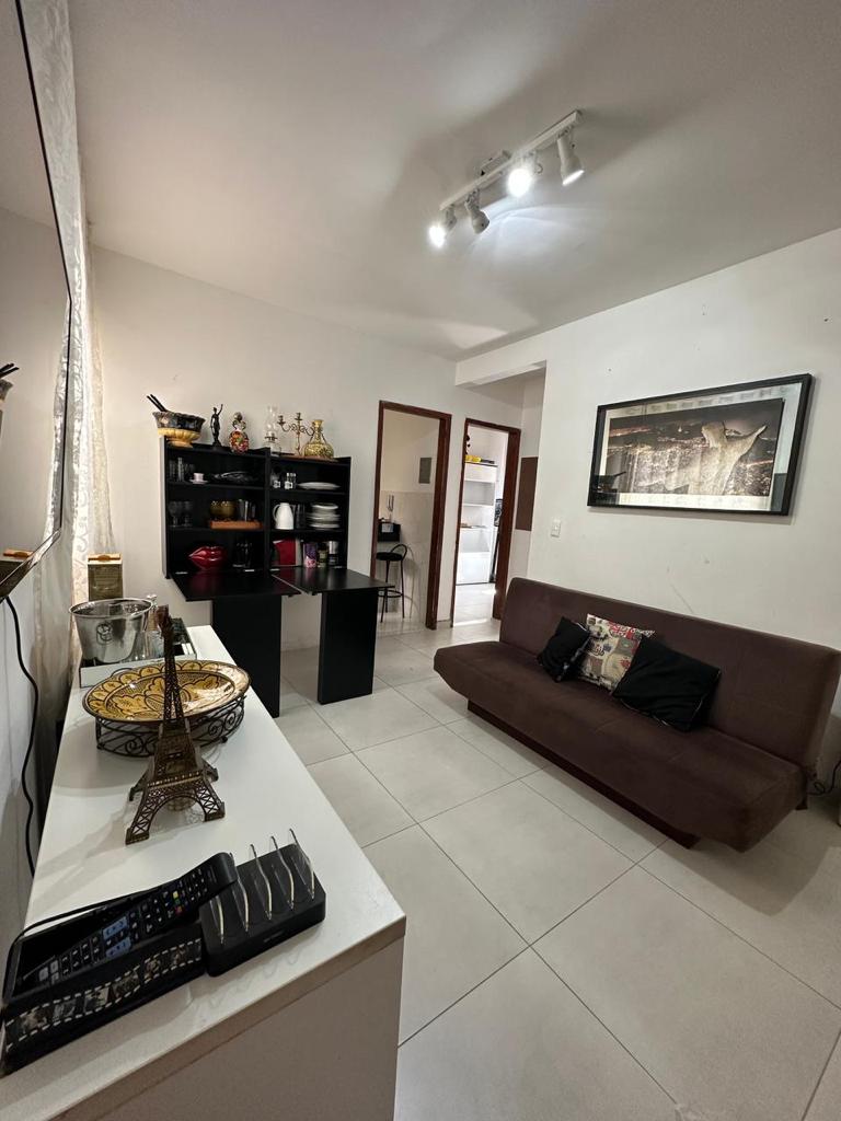 Apartamento à venda com 2 quartos, 60m² - Foto 1