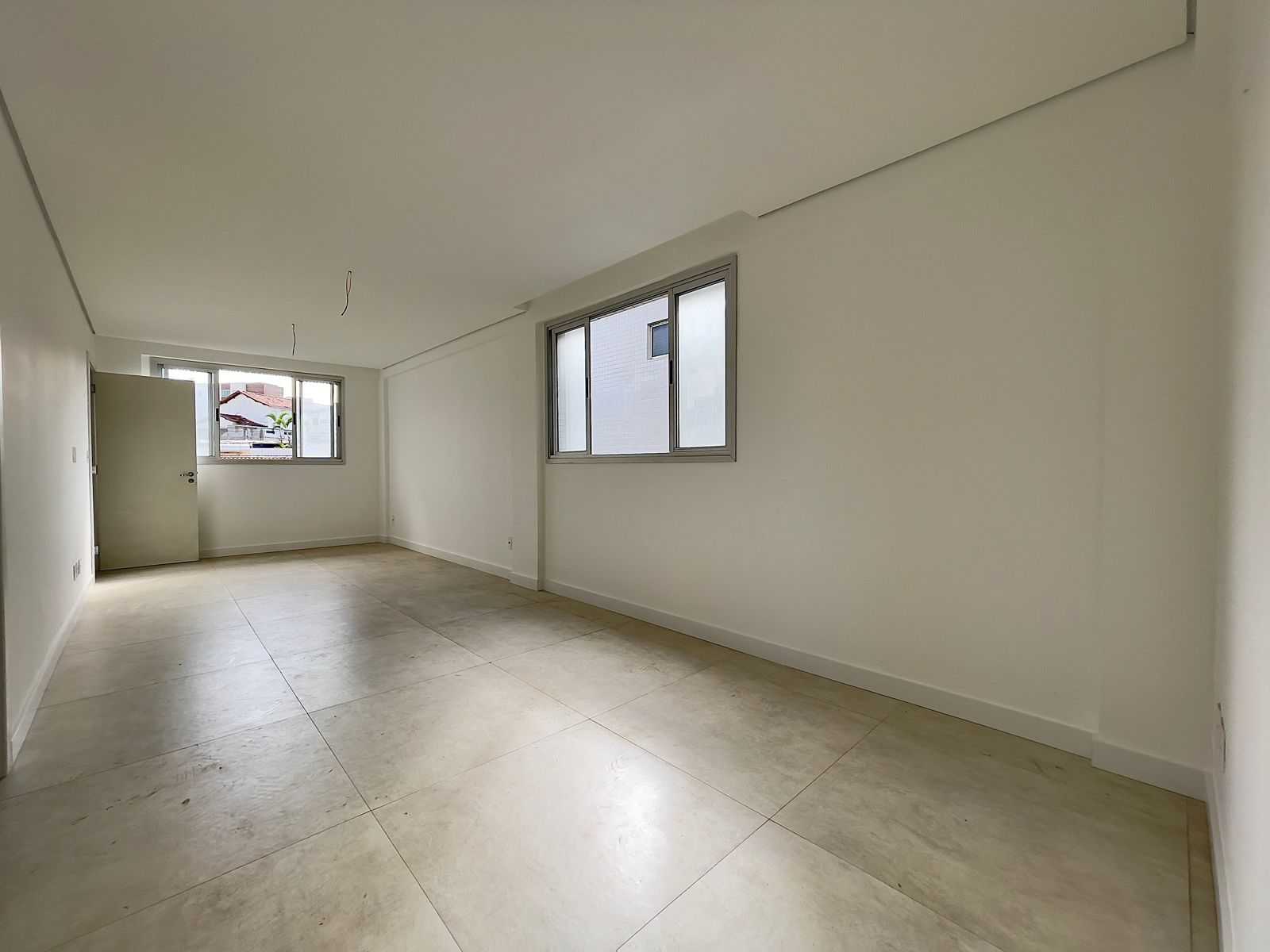 Apartamento à venda com 4 quartos, 113m² - Foto 4