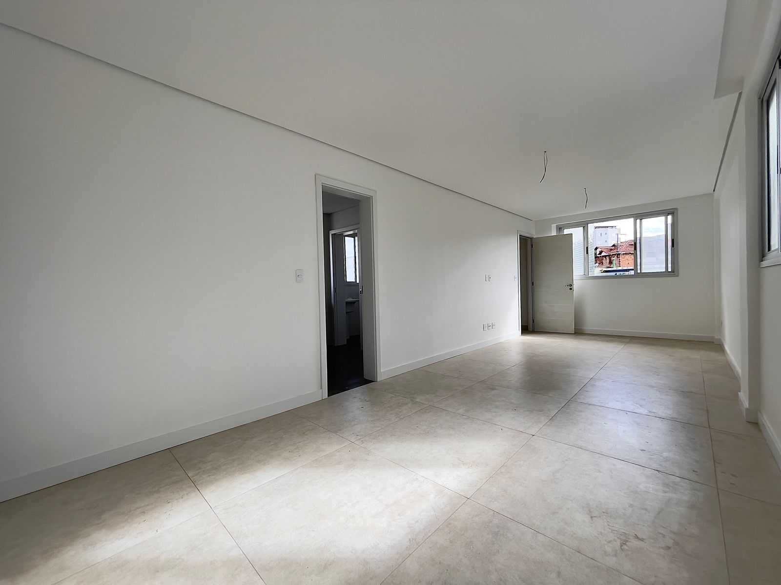 Apartamento à venda com 4 quartos, 113m² - Foto 2