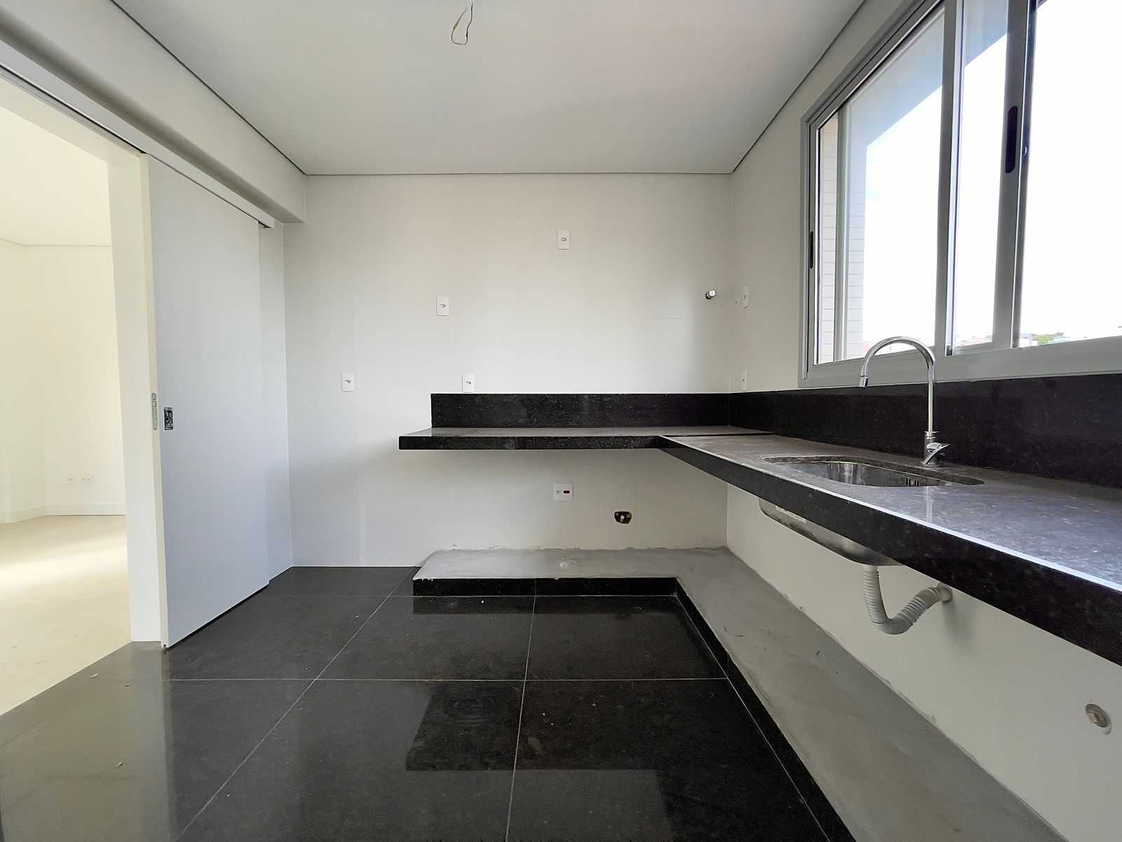 Apartamento à venda com 4 quartos, 113m² - Foto 8