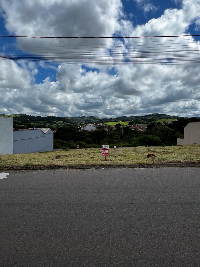 Terreno à venda, 200m² - Foto 1