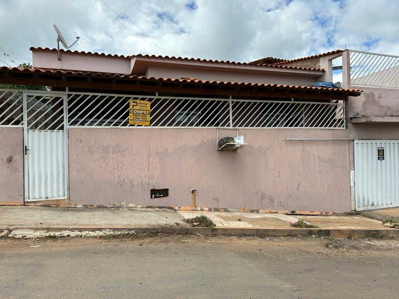 Casa à venda com 3 quartos, 200m² - Foto 2