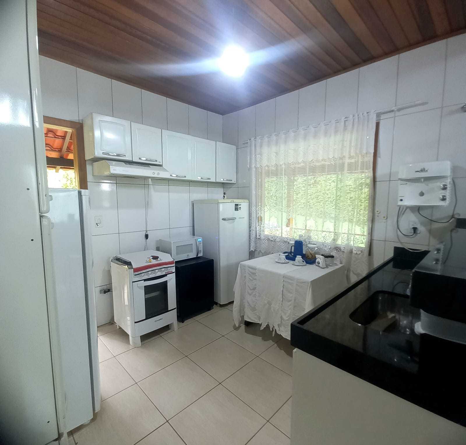 Chácara à venda com 2 quartos, 1416m² - Foto 12