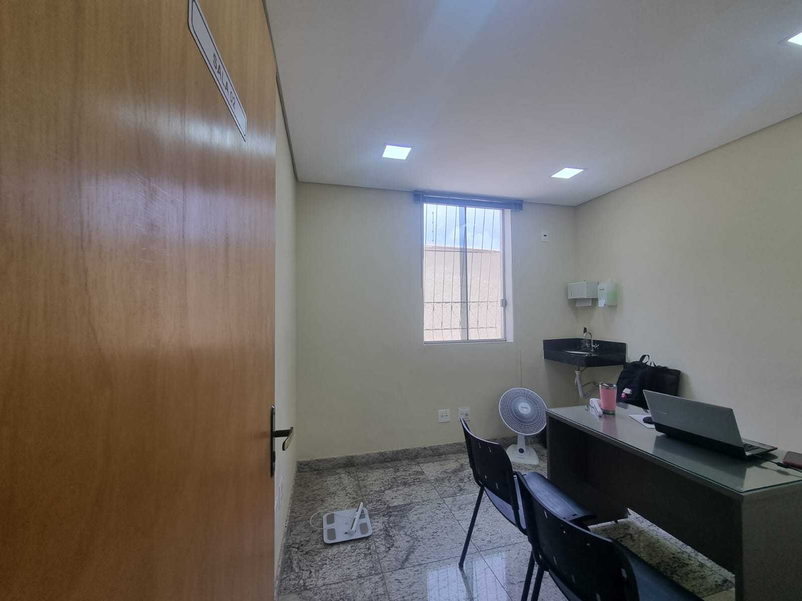 Casa à venda com 1 quarto, 391m² - Foto 12