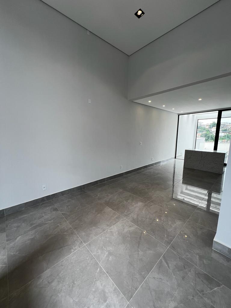 Casa à venda com 3 quartos, 210m² - Foto 10