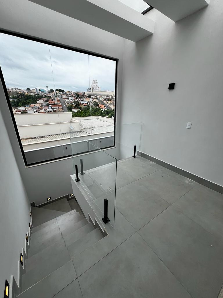 Casa à venda com 3 quartos, 210m² - Foto 9