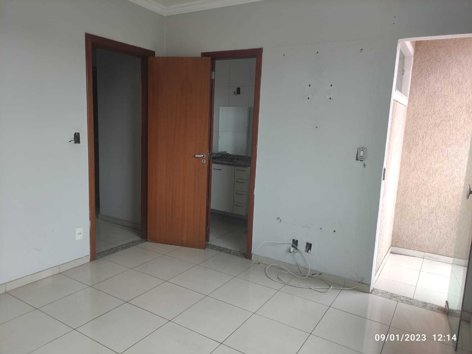 Casa à venda com 3 quartos, 94m² - Foto 11