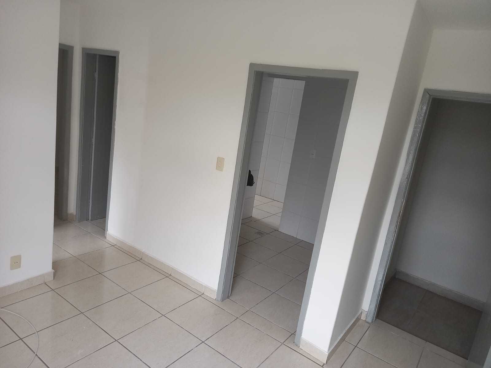 Apartamento à venda com 2 quartos, 70m² - Foto 4