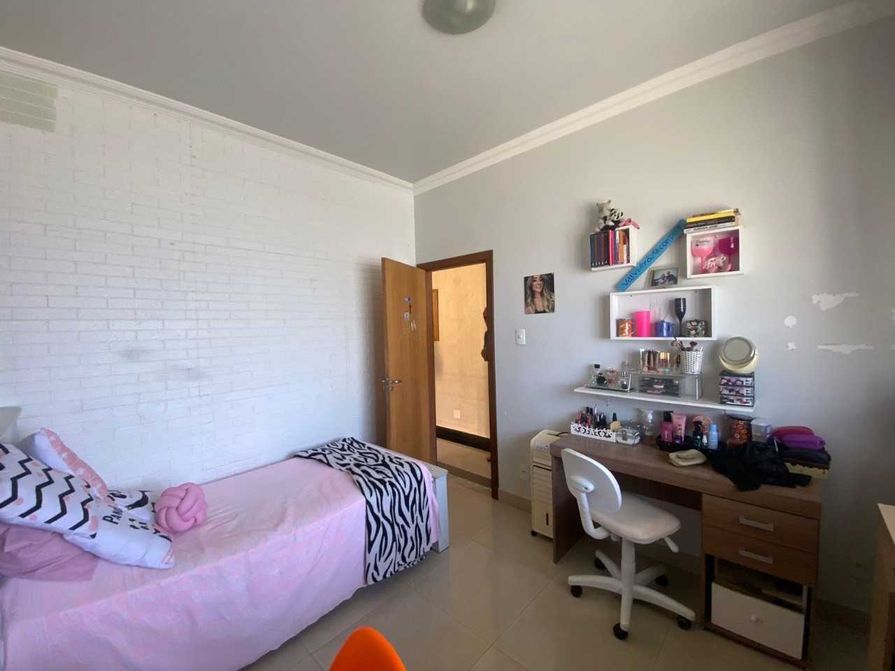 Casa à venda com 4 quartos, 360m² - Foto 14