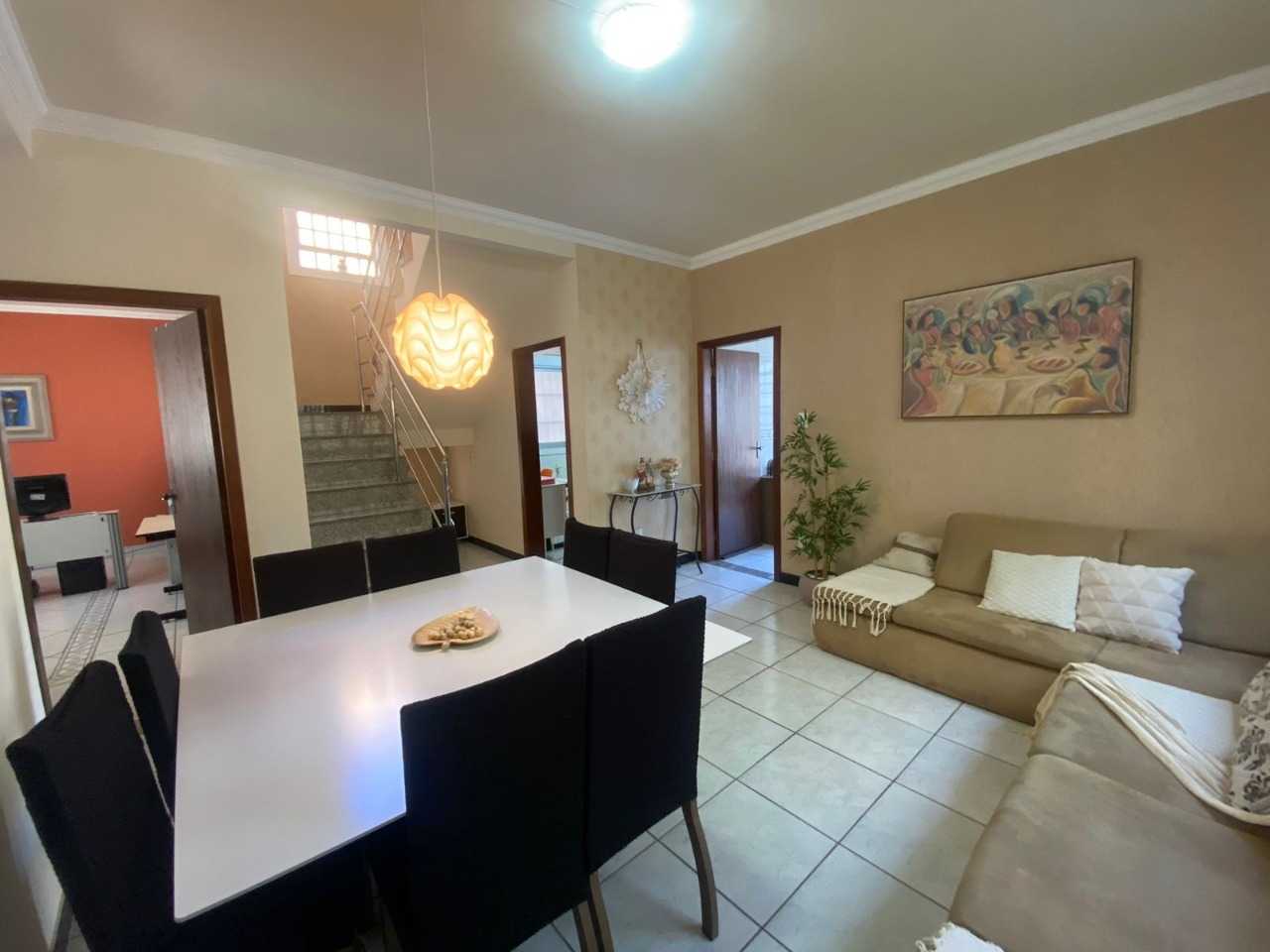 Casa à venda com 4 quartos, 360m² - Foto 4