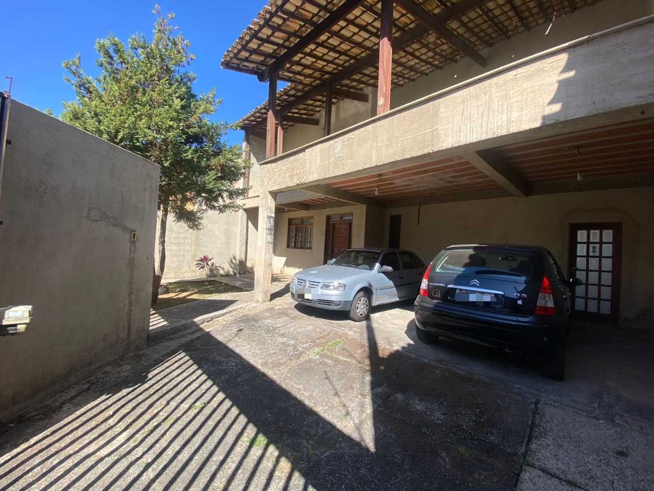 Casa à venda com 4 quartos, 360m² - Foto 25