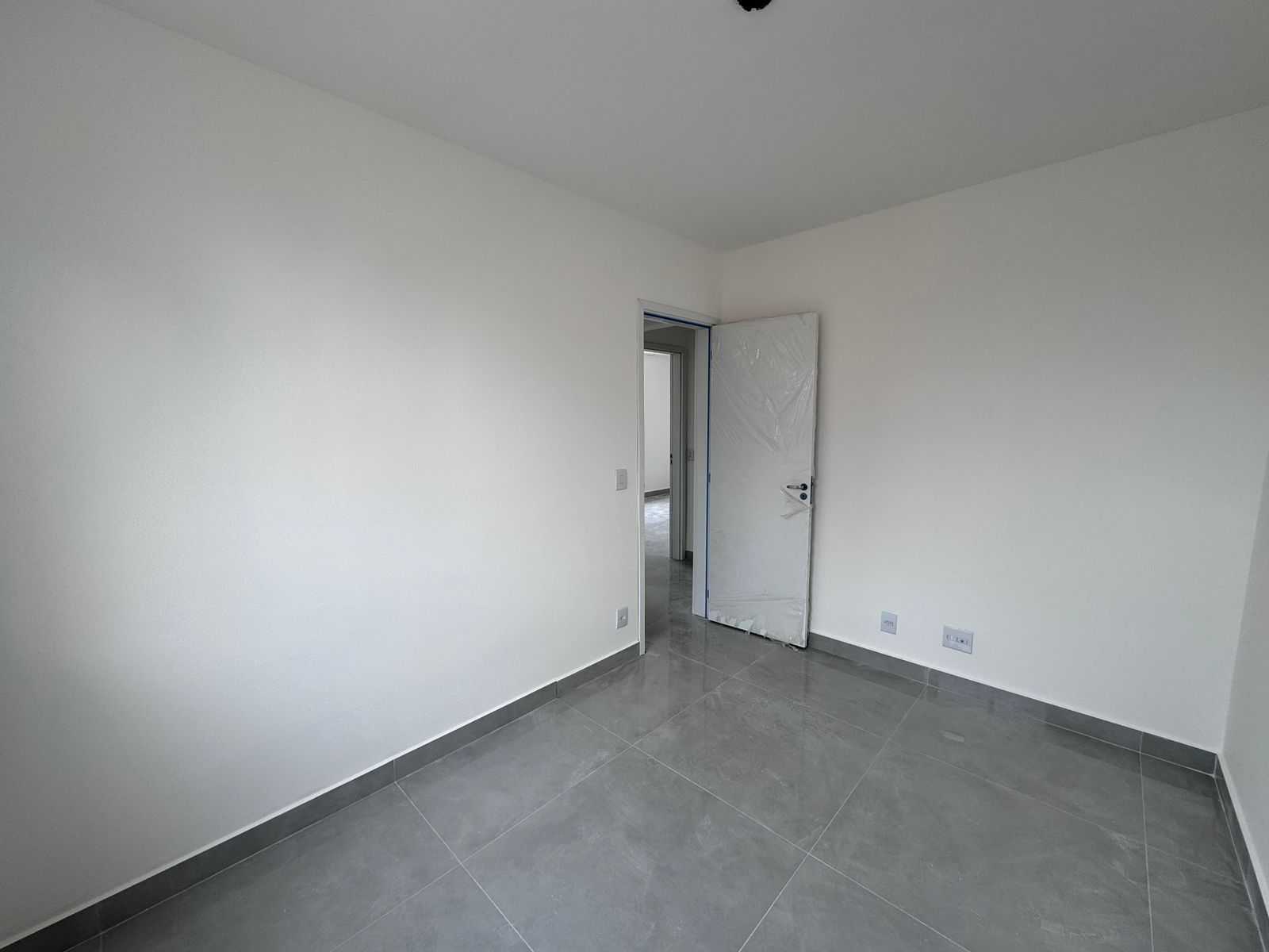 Apartamento à venda com 3 quartos, 82m² - Foto 11