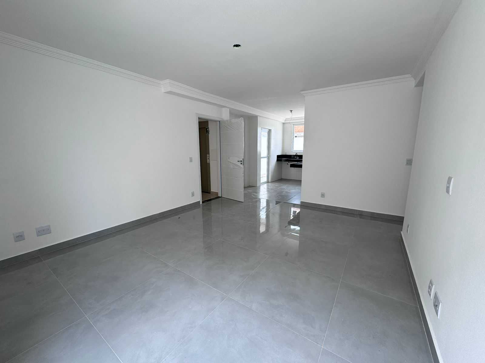 Apartamento à venda com 3 quartos, 82m² - Foto 1