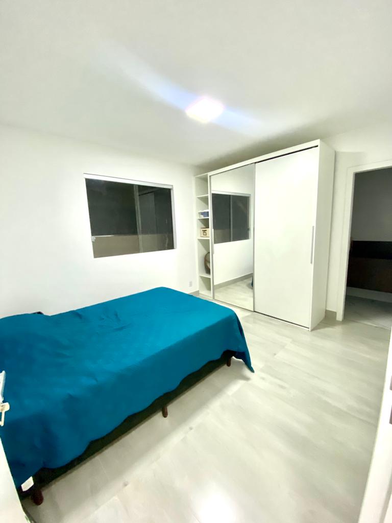 Casa de Condomínio à venda com 4 quartos, 320m² - Foto 4