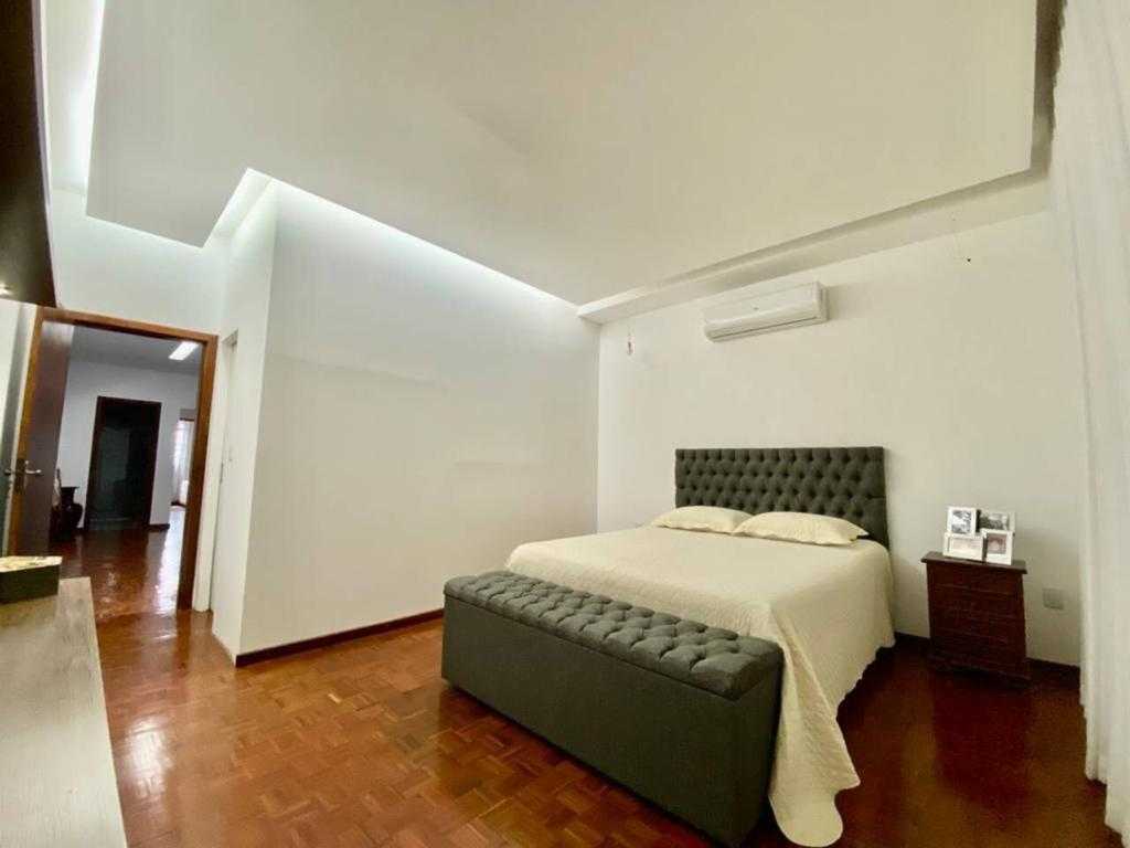 Casa à venda com 4 quartos, 180m² - Foto 16