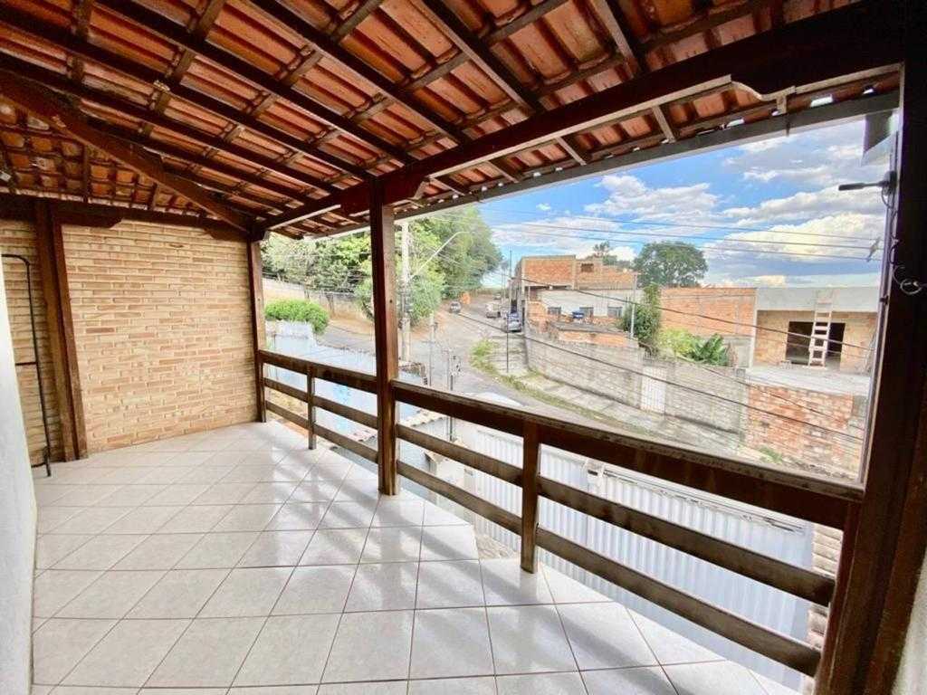 Casa à venda com 4 quartos, 180m² - Foto 13