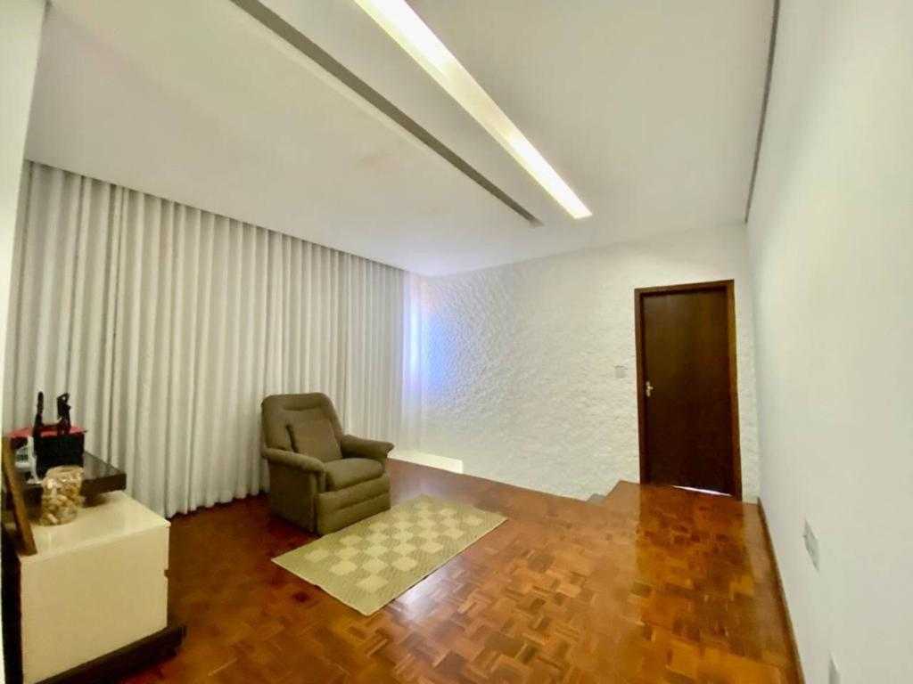 Casa à venda com 4 quartos, 180m² - Foto 7