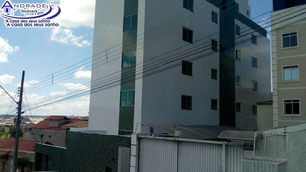 Apartamento à venda com 3 quartos, 75m² - Foto 2