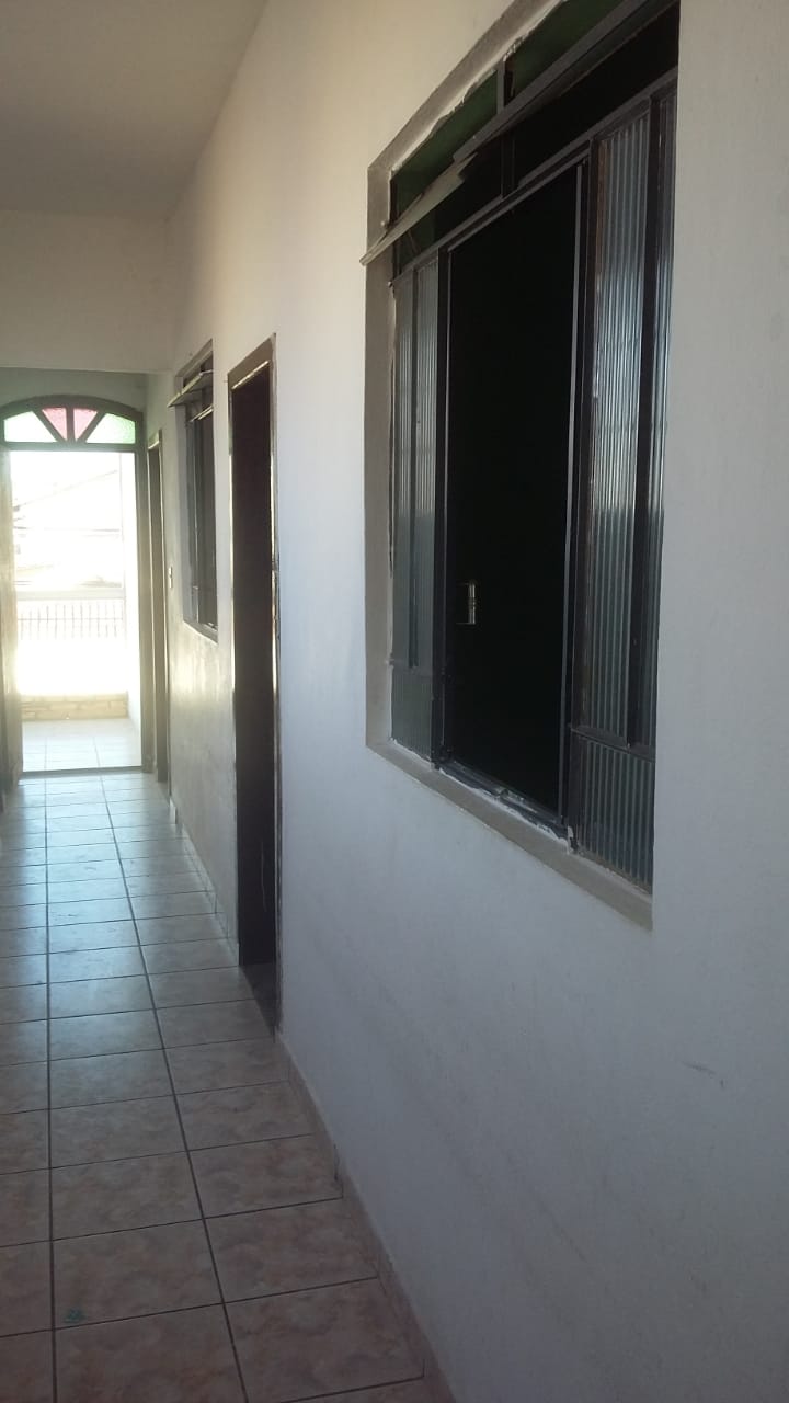 Casa à venda com 4 quartos, 180m² - Foto 12