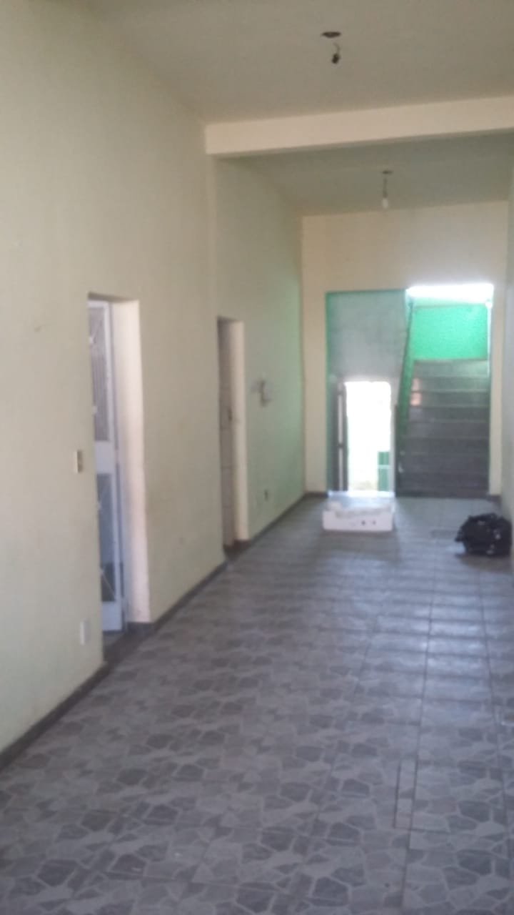 Casa à venda com 4 quartos, 180m² - Foto 13