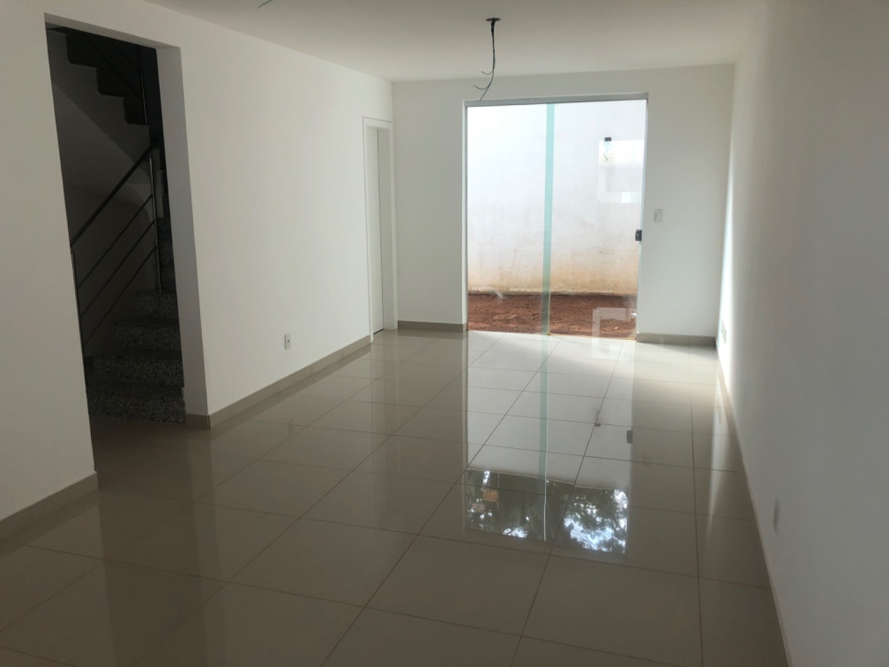 Casa à venda com 4 quartos, 129m² - Foto 2