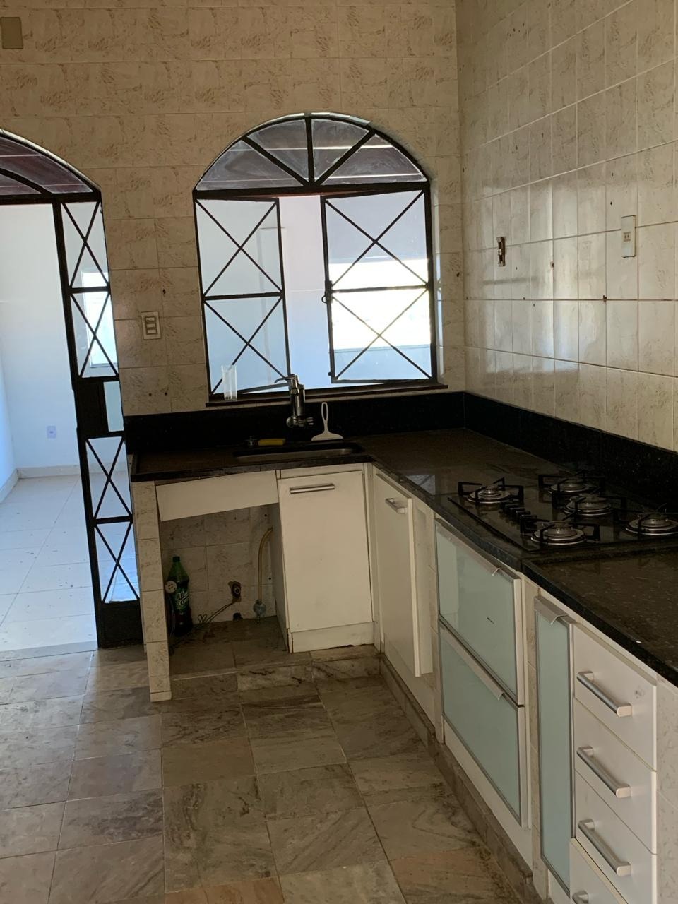 Casa à venda com 3 quartos, 280m² - Foto 3