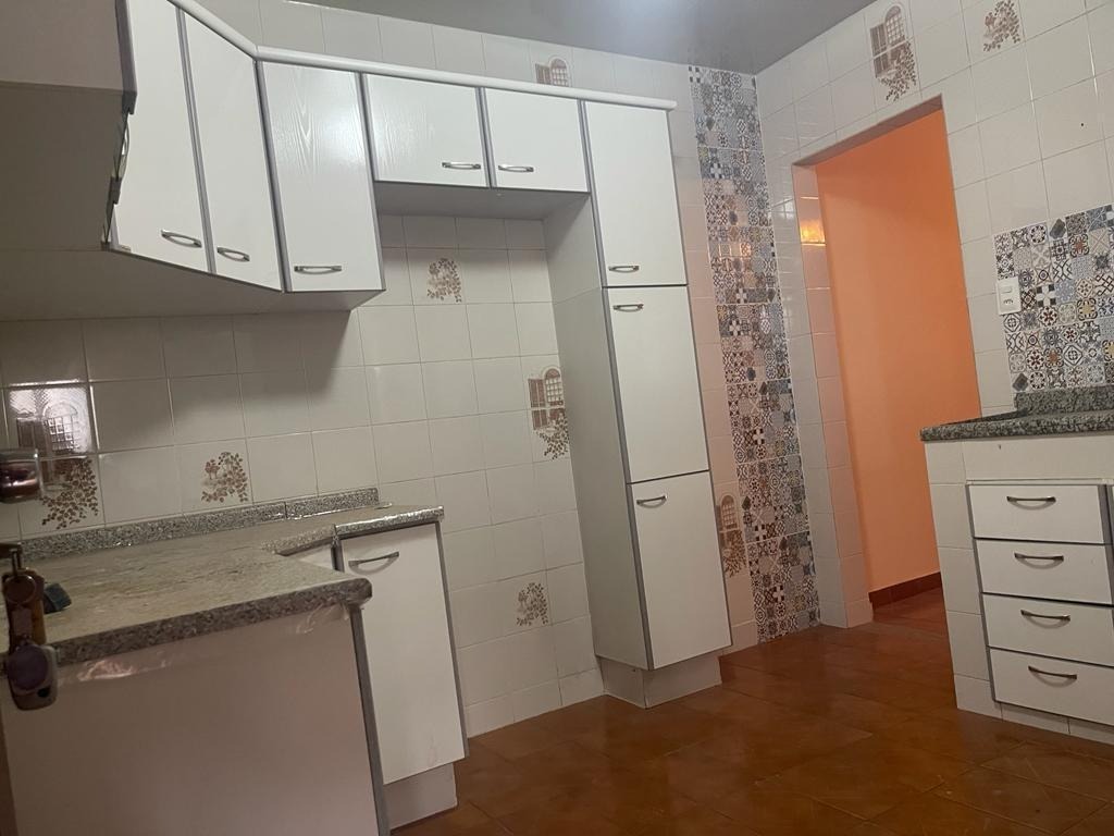 Casa à venda com 3 quartos, 200m² - Foto 12