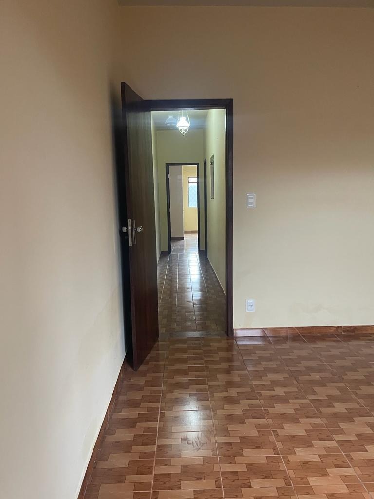 Casa à venda com 3 quartos, 200m² - Foto 10