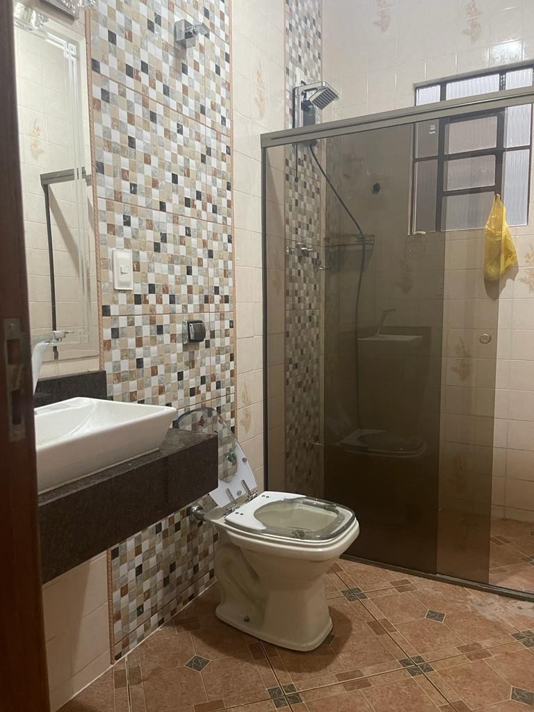 Casa à venda com 3 quartos, 200m² - Foto 25