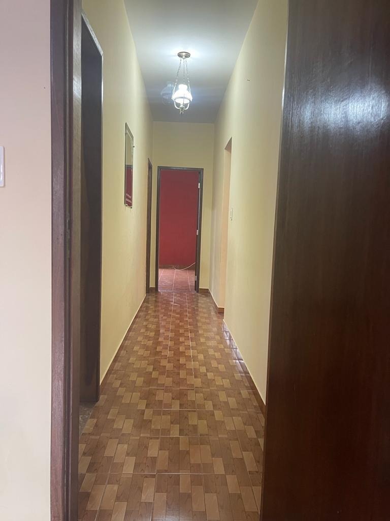 Casa à venda com 3 quartos, 200m² - Foto 14