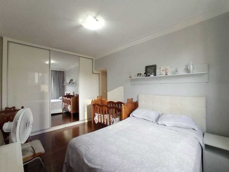 Apartamento à venda com 4 quartos, 206m² - Foto 8